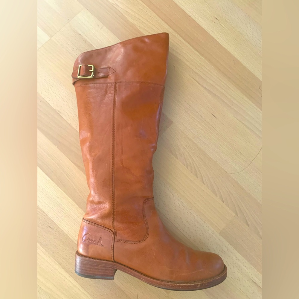 Coach beautiful cognac leather equestrian boots 👢